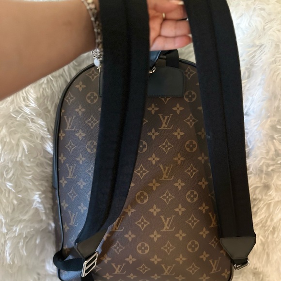 Authentic Louis Vuitton Josh backpack - Picture 4 of 9